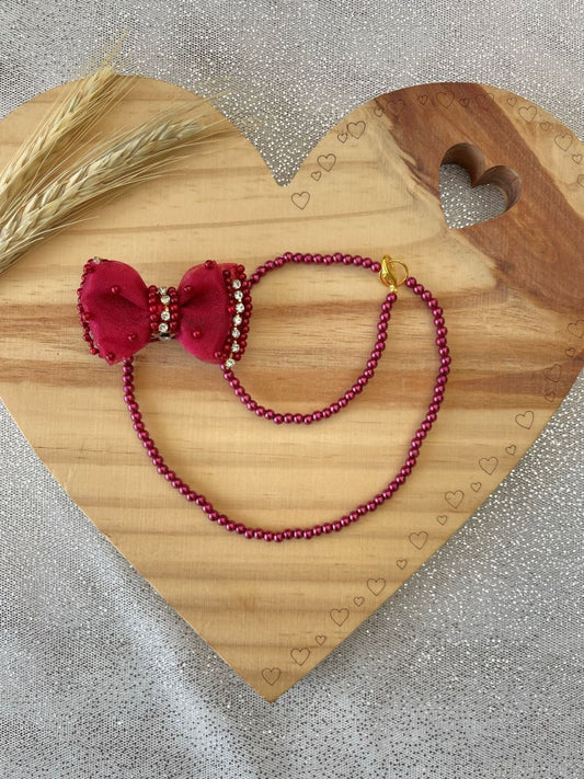 PRENDEDOR DE CHUPETA PÉROLAS VERMELHO