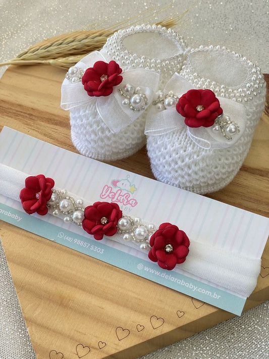 SAPATINHO + FAIXINHA BRANCO FLOR VERMELHO